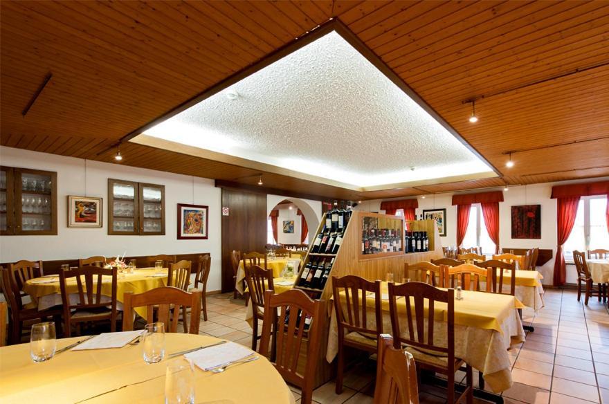 意大利餐厅石窟舒达酒店 拉蒙讷 外观 照片